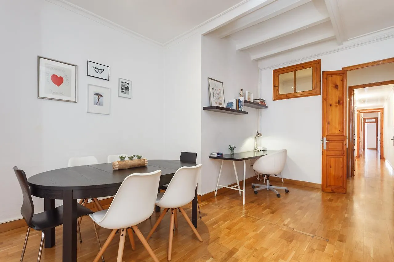 Apartamento Flateli Aribau Barcelona España