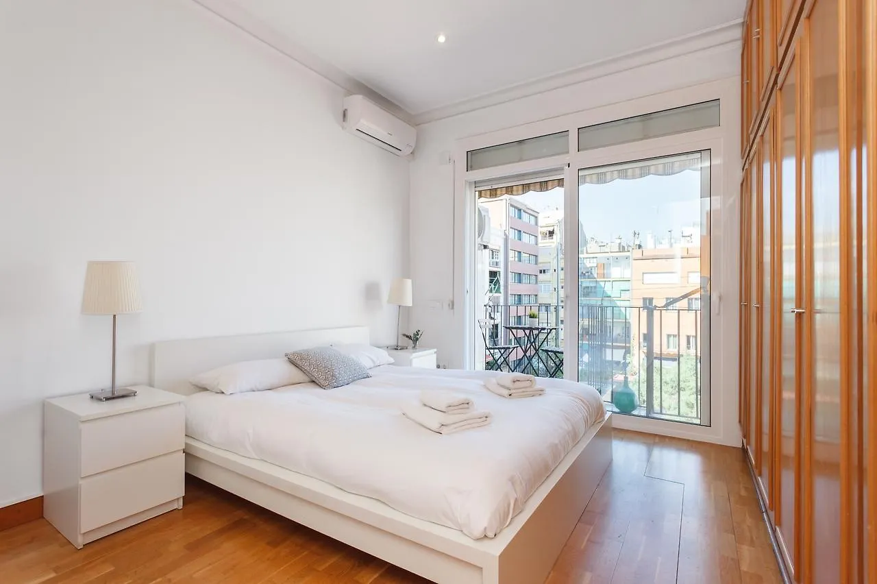 Apartamento Flateli Aribau Barcelona 0*,